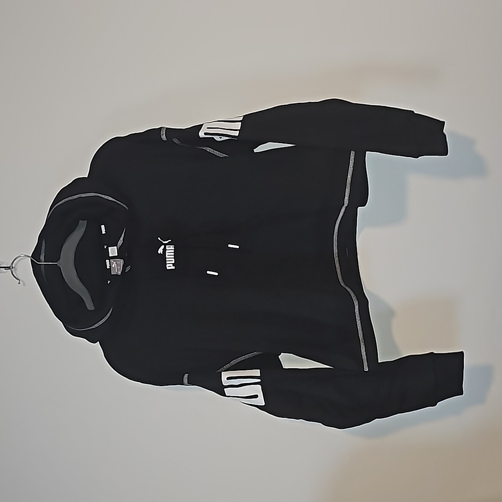 NWT PUMA Black Cropped Hoodie Sweatshirt